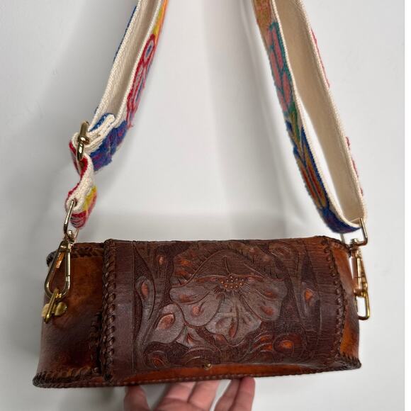 Vintage 1970s Tooled Leather Floral Crossbody Bag with Embroidered Strap - Picture 4 of 14